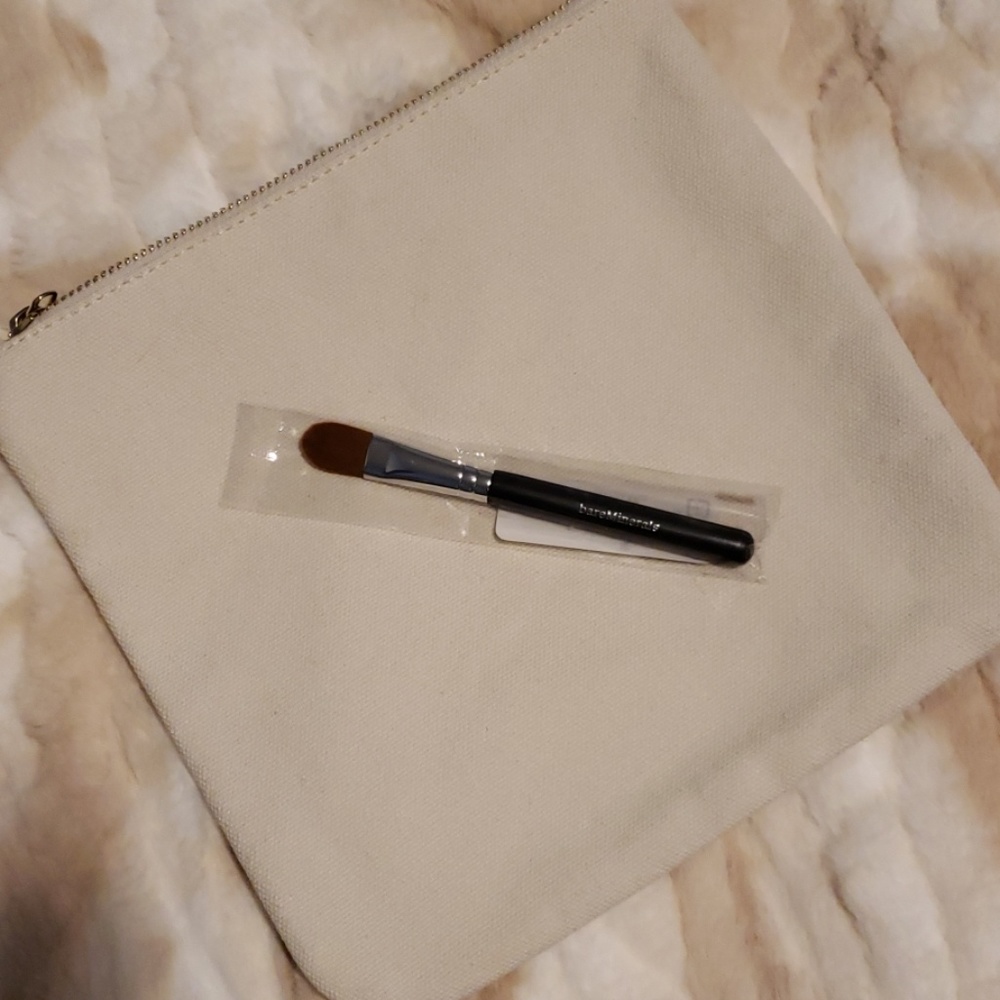 Bare Minerals Maximum Coverage Concealer Brush